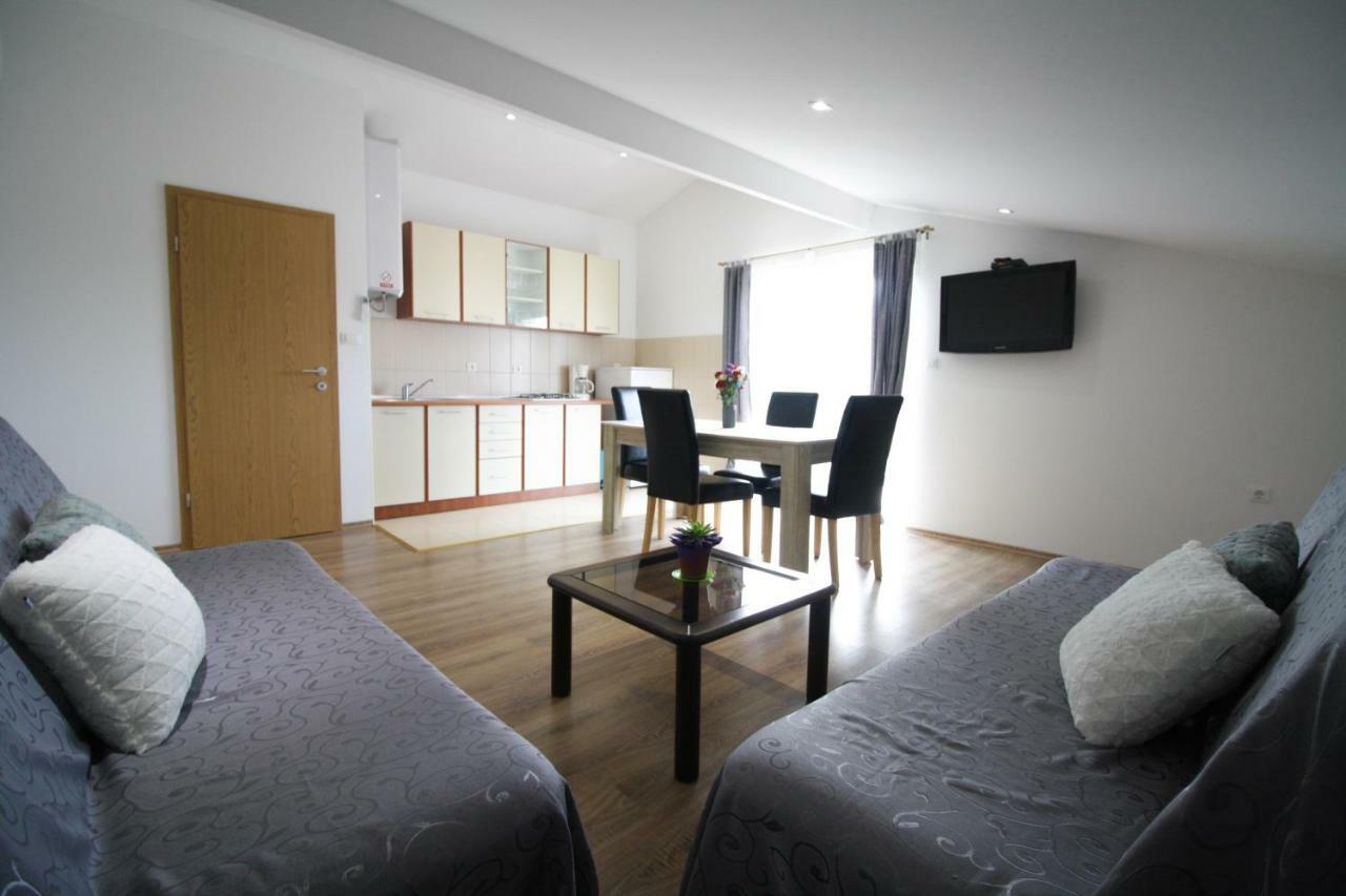 Sebi Apartment 300 M From Beach Rovinj Buitenkant foto