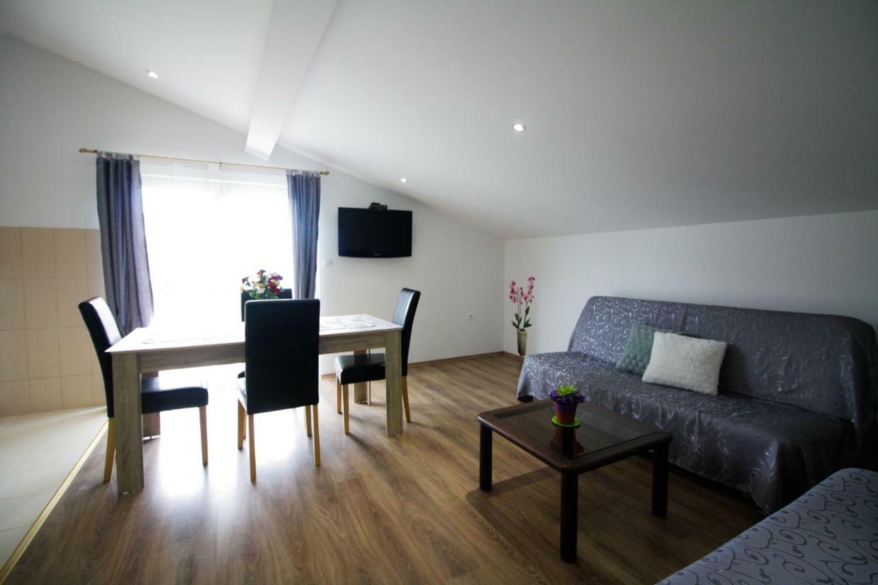 Sebi Apartment 300 M From Beach Rovinj Buitenkant foto