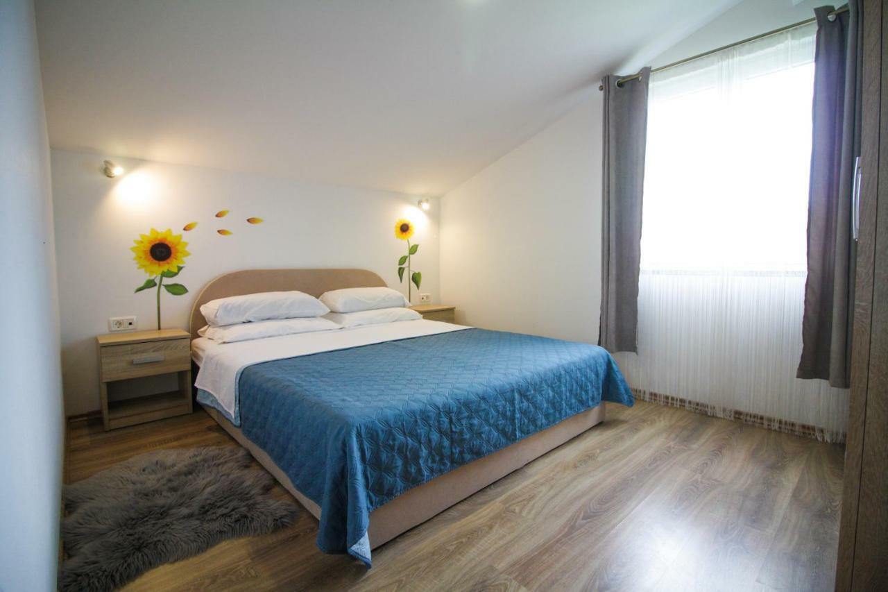 Sebi Apartment 300 M From Beach Rovinj Buitenkant foto